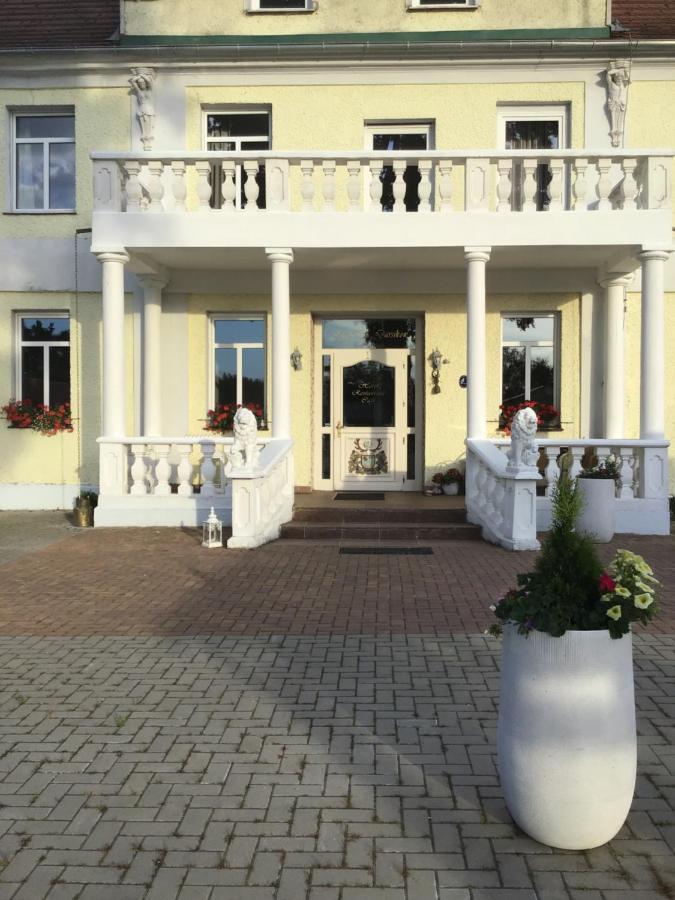 Gutshaus Darsikow Hotel Exterior foto